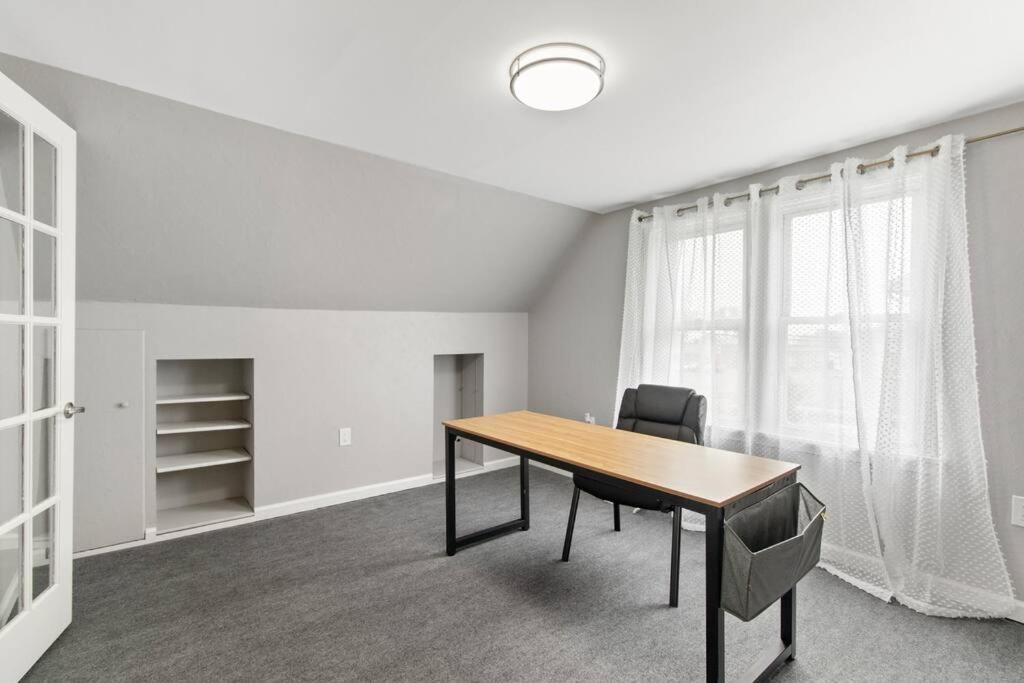 Stylish, Relaxing & Comfy 3 Bdr Bristol